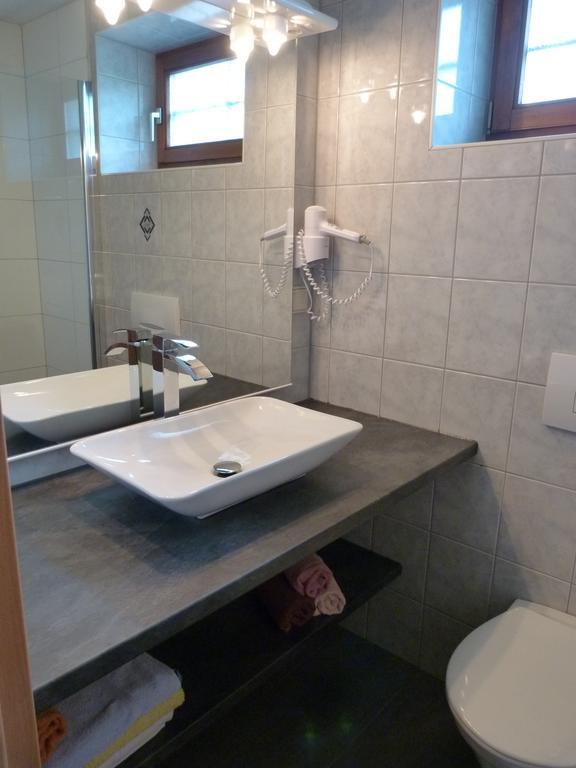 Ferienhaus Bluemel Inkl. Freier Strandbadeintritt フェルデン・アム・ヴェルターゼー 部屋 写真