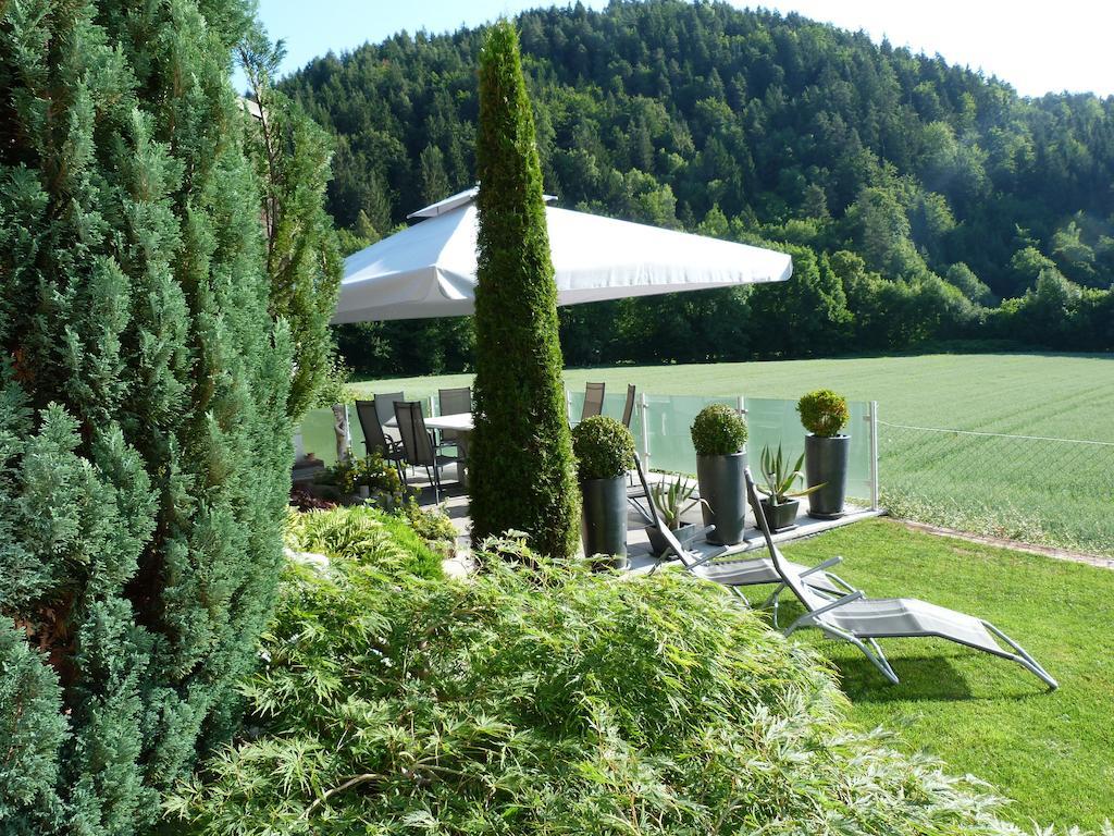 Ferienhaus Bluemel Inkl. Freier Strandbadeintritt フェルデン・アム・ヴェルターゼー エクステリア 写真