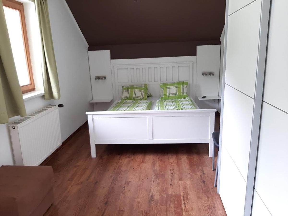 Ferienhaus Bluemel Inkl. Freier Strandbadeintritt フェルデン・アム・ヴェルターゼー エクステリア 写真