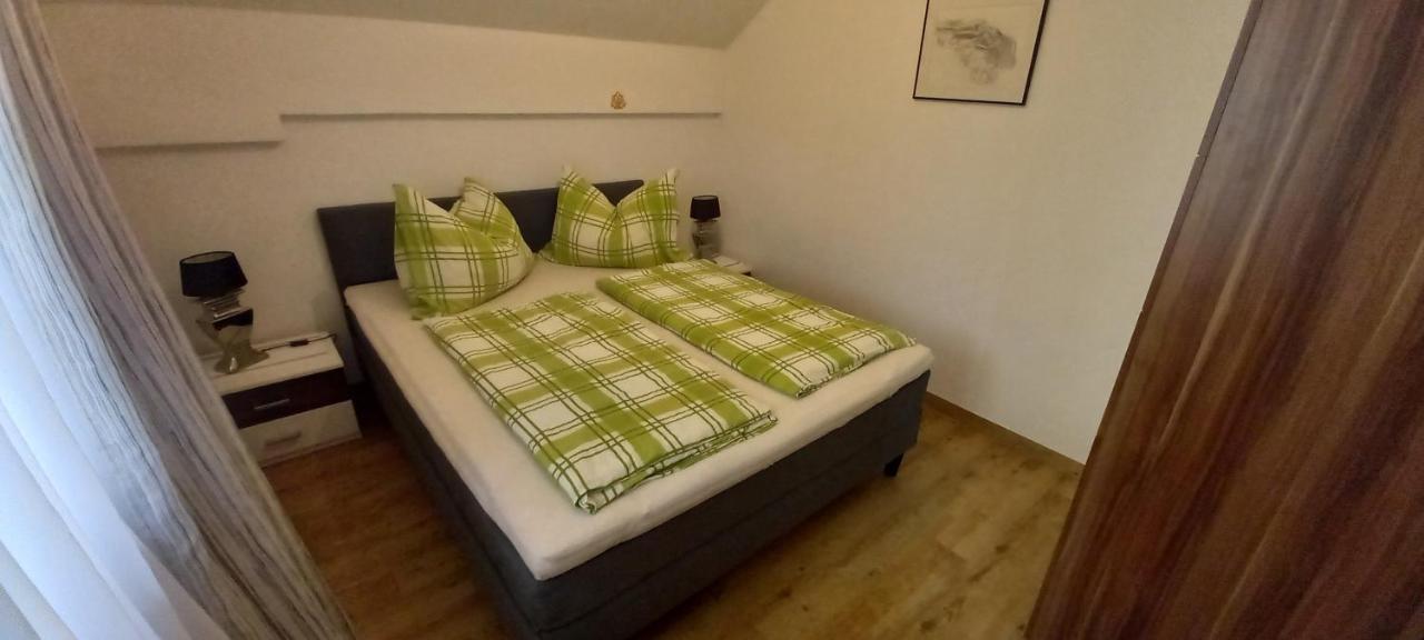 Ferienhaus Bluemel Inkl. Freier Strandbadeintritt フェルデン・アム・ヴェルターゼー エクステリア 写真