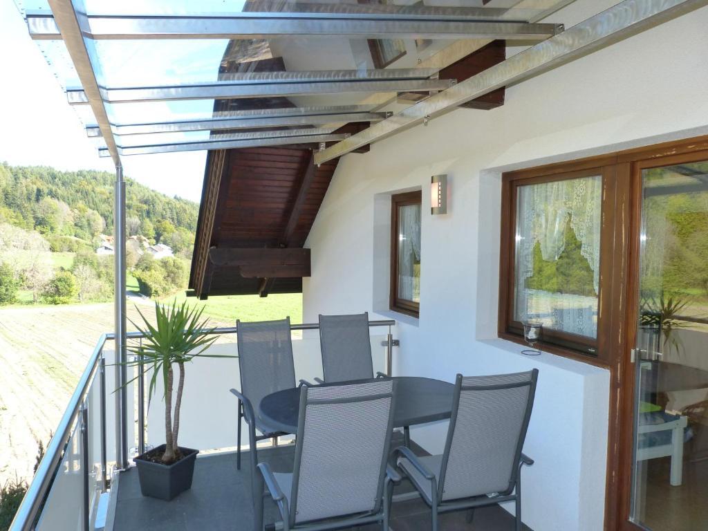 Ferienhaus Bluemel Inkl. Freier Strandbadeintritt フェルデン・アム・ヴェルターゼー 部屋 写真